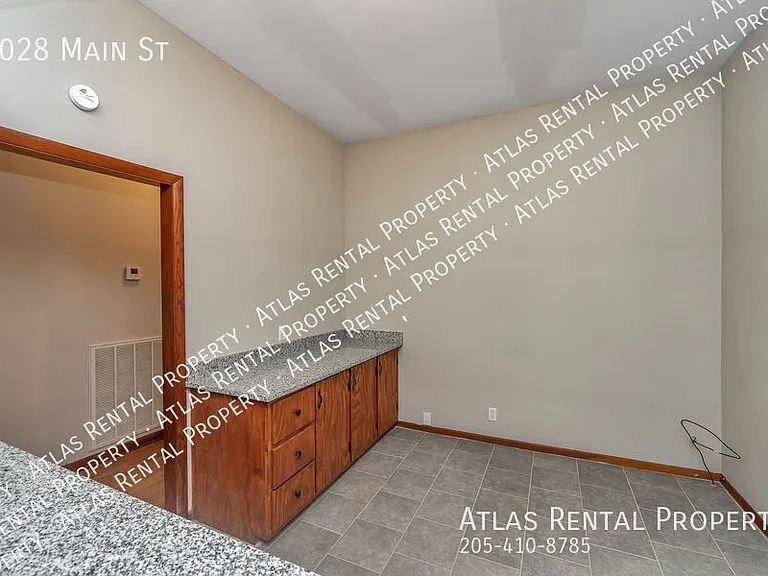 1028 Main St — Photo 24