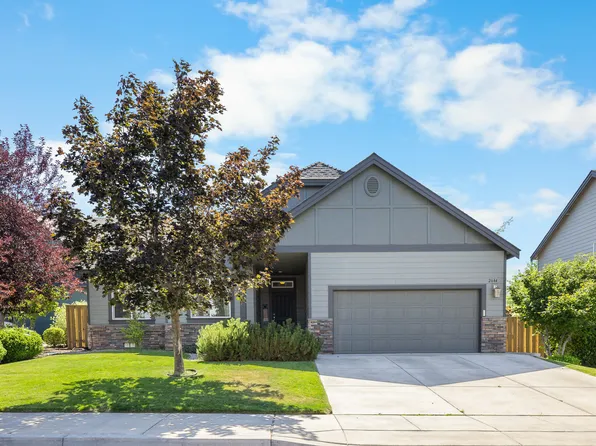 2644 SW 50th St, Redmond, OR 97756