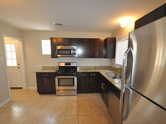 3rd image of 4979 W Wick Dr