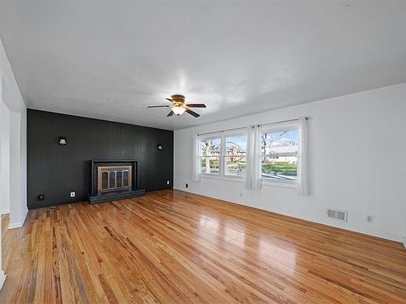 2nd image of 1805 W 21st Ter