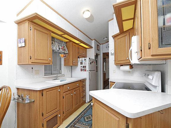 5th image of 12525 E 47th Dr