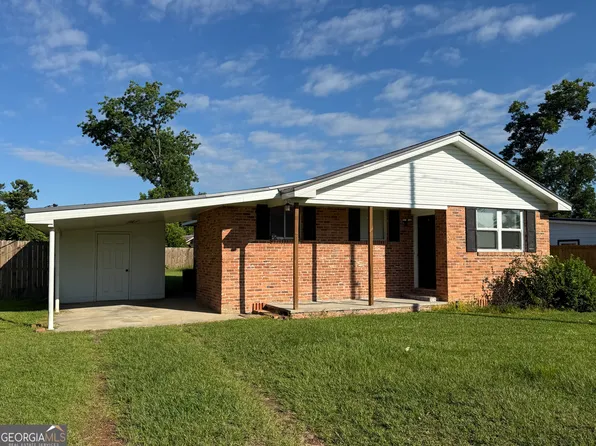 126 Tammy Dr, Swainsboro, GA 30401