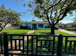 560 NW 190th St, Miami Gardens, FL 33169