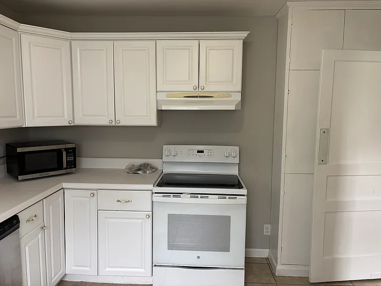5639 Meadowcrest Ln — Photo 8