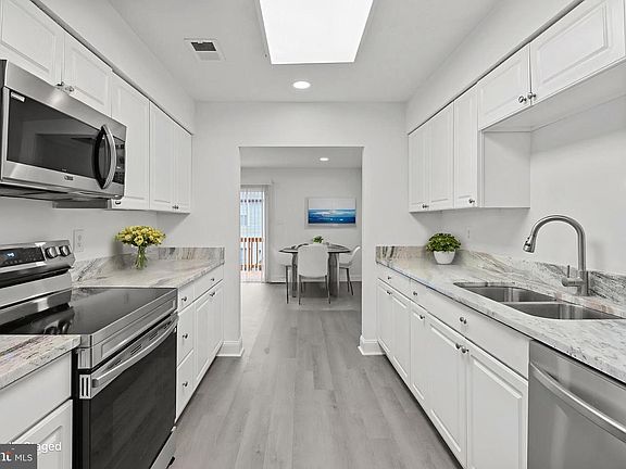 4th image of 105 Palmetto Ct
