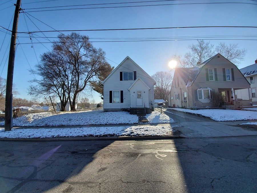 1st image of 222 N Park Ave