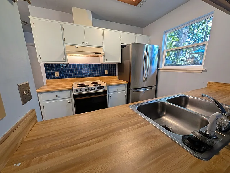 Building Photo - 151 Parkbrook Cir #1