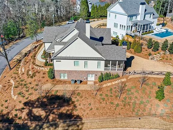 5th image of 3925 W Lane Dr SE