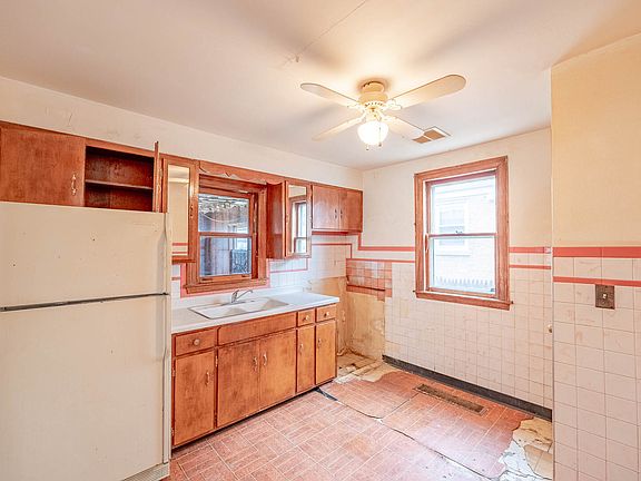 5th image of 3434 N Octavia Ave