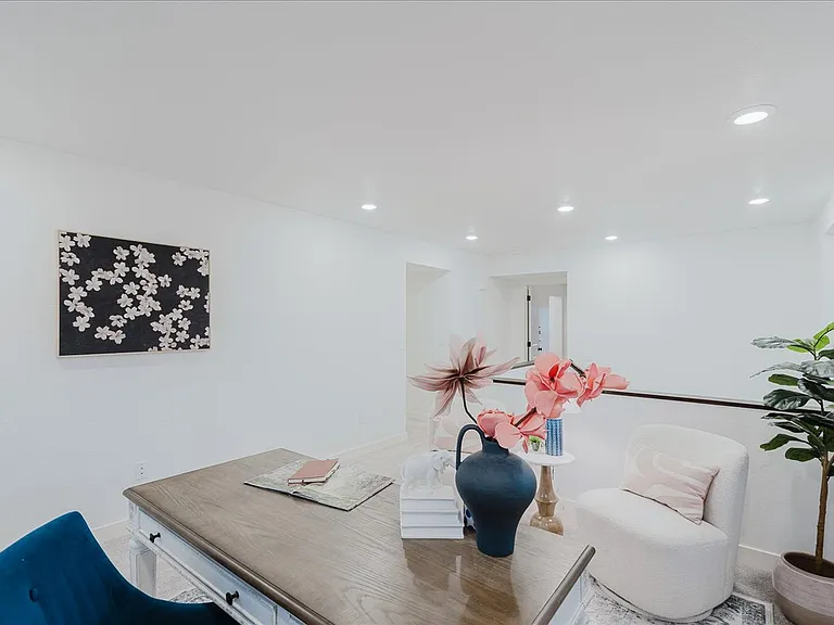 2225 Lombardy St — Photo 15