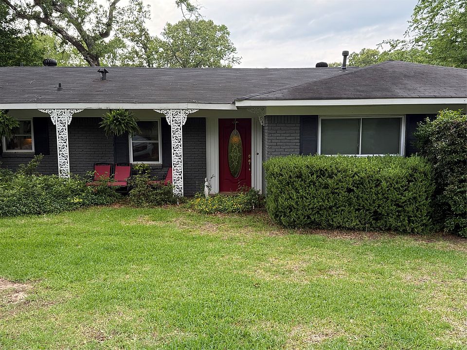 1st image of 924 Poleman Rd