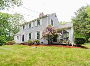 142 River Rd, Carlisle, MA 01741