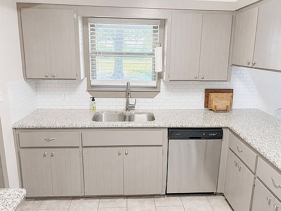 5th image of 201 Morningside Dr