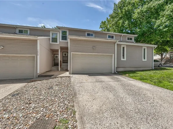 1421 Martway Cir APT C, Olathe, KS 66061