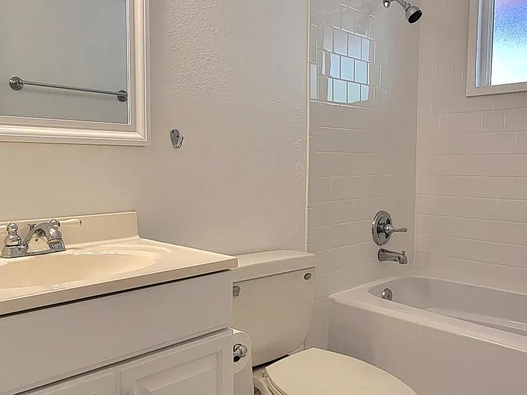 6216 Stanley Ave — Photo 5