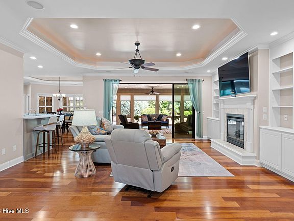 5th image of 2152 Villamar Drive