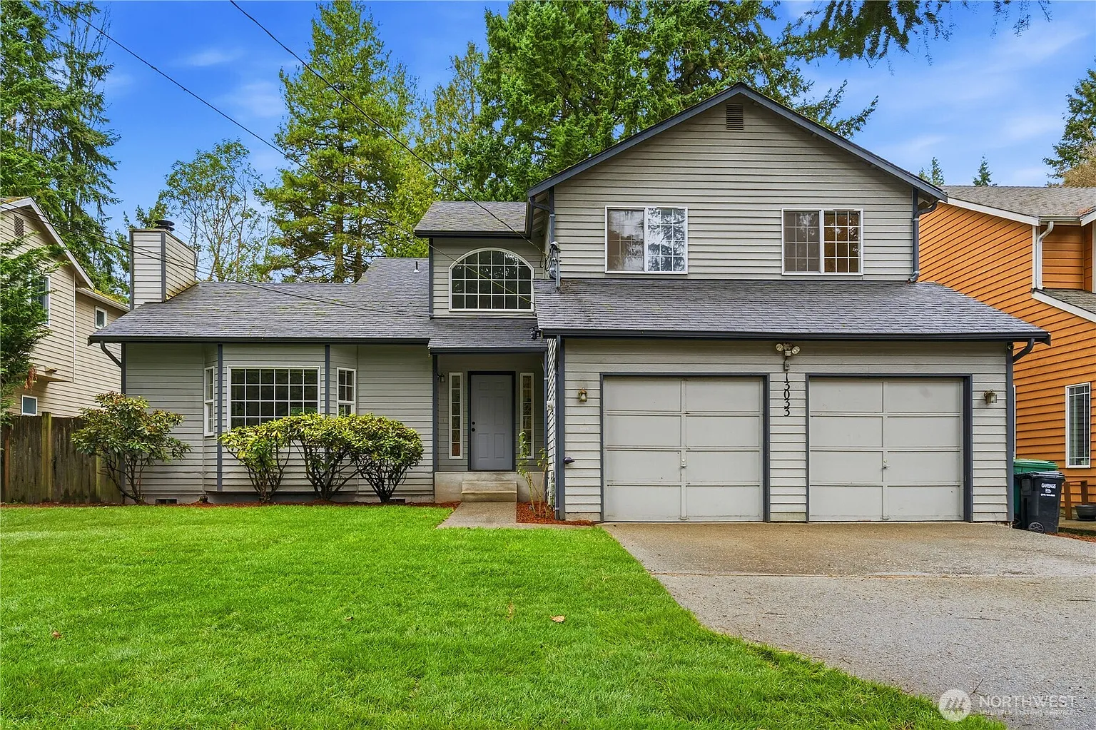 13033 25th Avenue NE photo 1