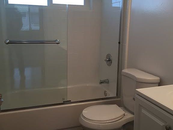 5th image of 901 Hill St