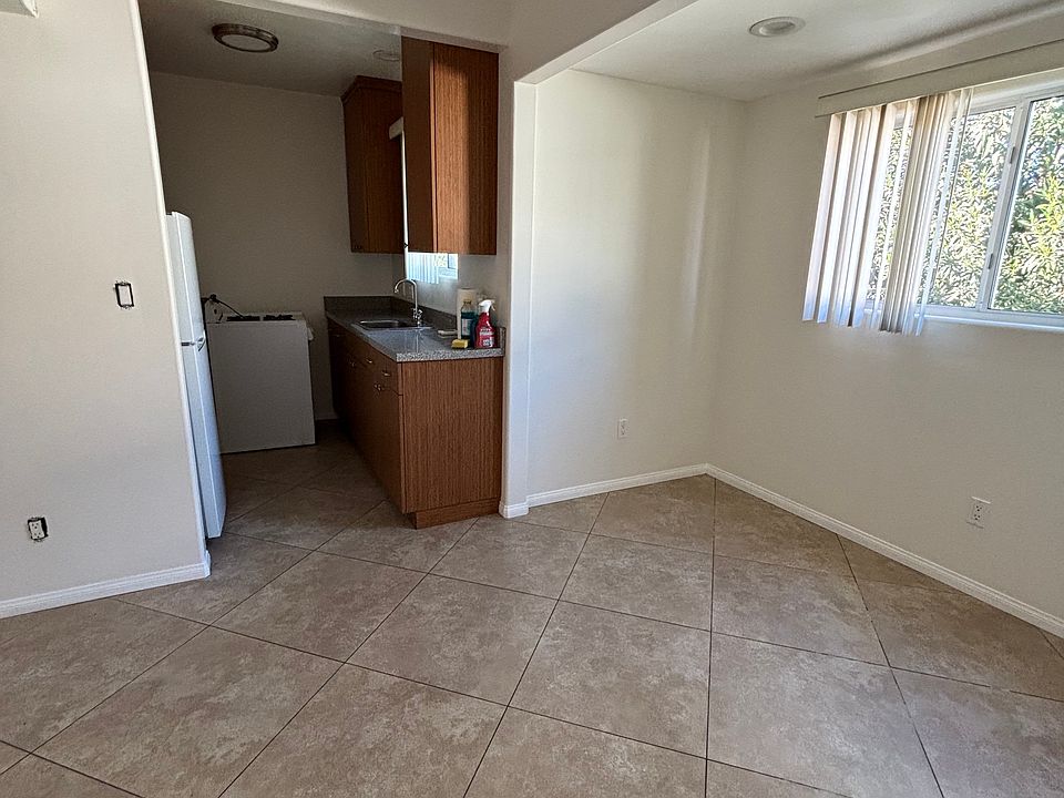 2nd image of 1450 Sepulveda Ave #3