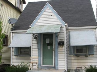 218 Park Ave, Ellwood City, PA 16117