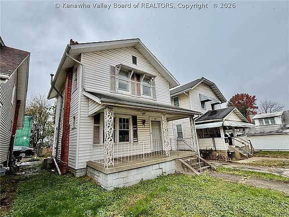 3rd image of 421 26th St