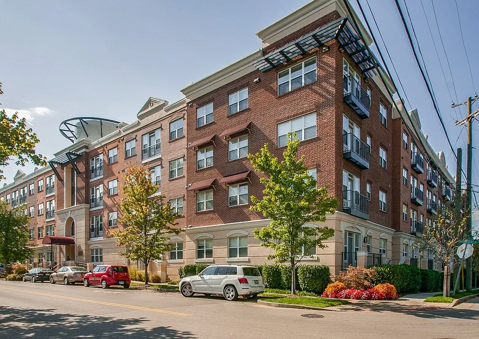 3000 Vanderbilt Pl #445