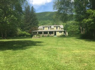 906 S Undermountain Rd #B, Sheffield, MA 01257