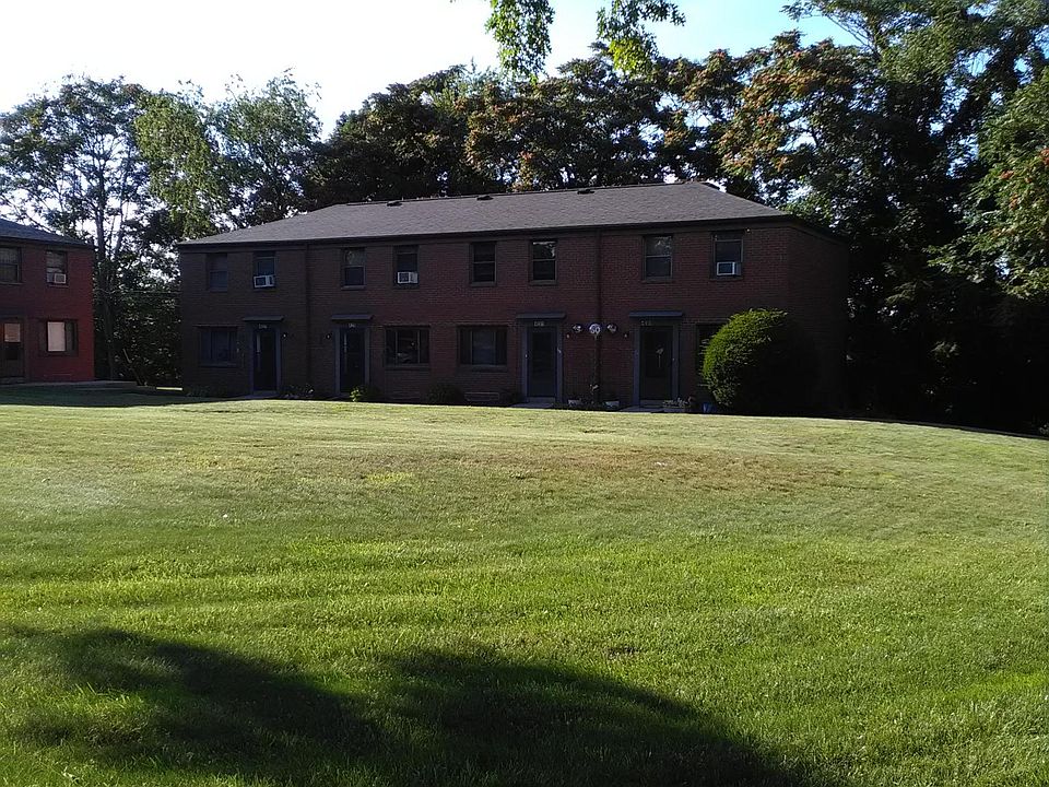1st image of 429 Hoodridge Dr #429