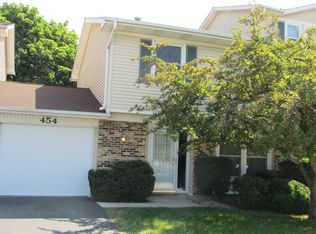 454 Sullivan Cir, Bolingbrook, IL 60440