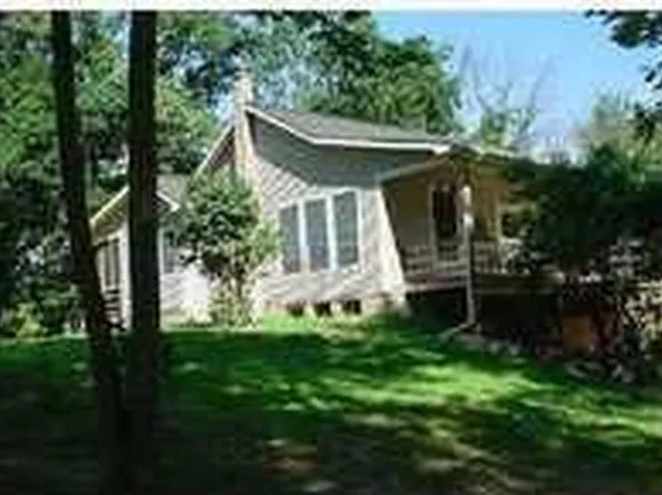 3620 Chapman Rd, Stockbridge, MI 49285