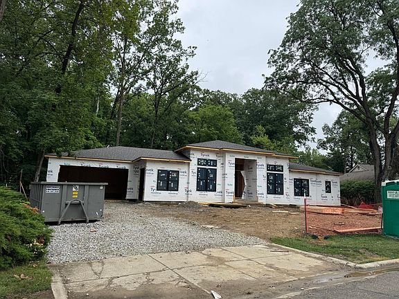 2nd image of 2300 Hoxton Ct