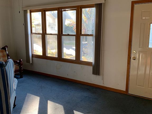 2nd image of 802 S Taylor Ave
