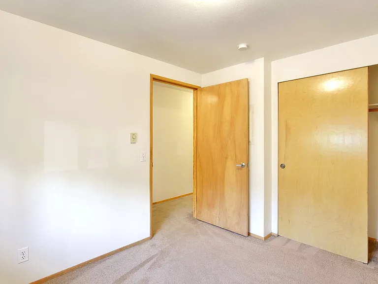 900 22nd St — Photo 15