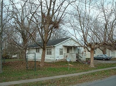 1st image of 308 E Washington St