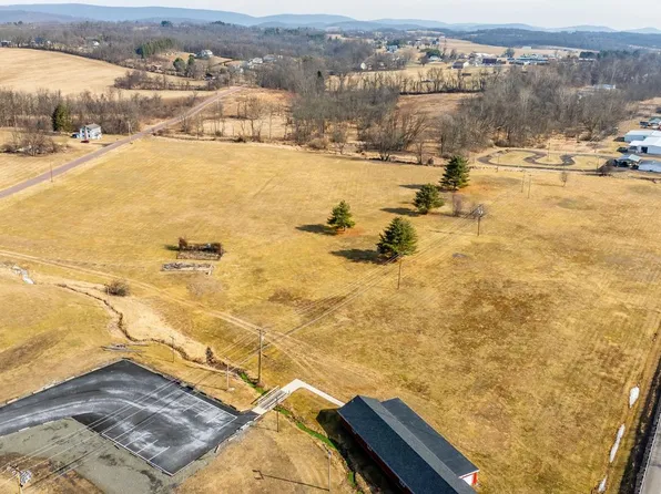 4012 Wolf Hollow Rd, Bloomsburg, PA 17815