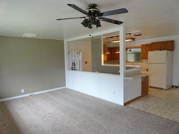 2nd image of 712 Falls Dr