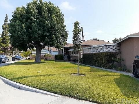 5th image of 13240 Lakewood Blvd