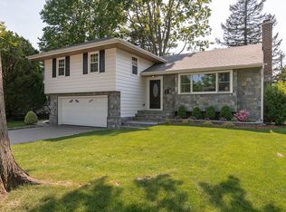 40 Maxwell Rd, Garden City, NY 11530