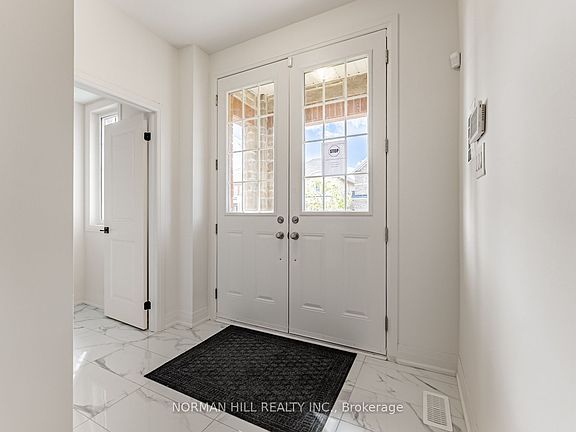 3rd image of 9 Lilestone Dr