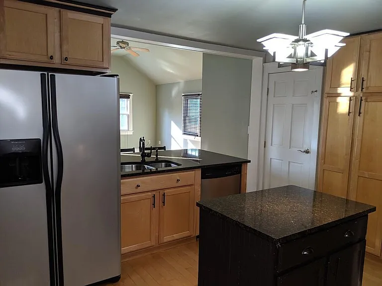 10 Woodbury Ct #1 — Photo 5