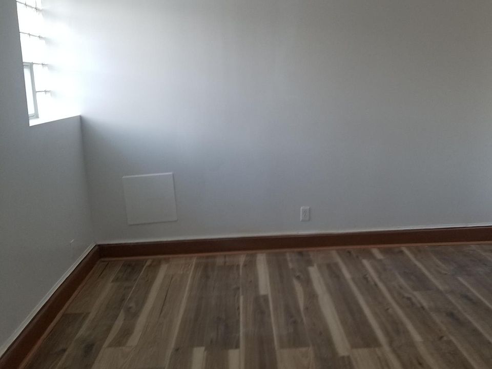 1st image of 4566 N Elston Ave