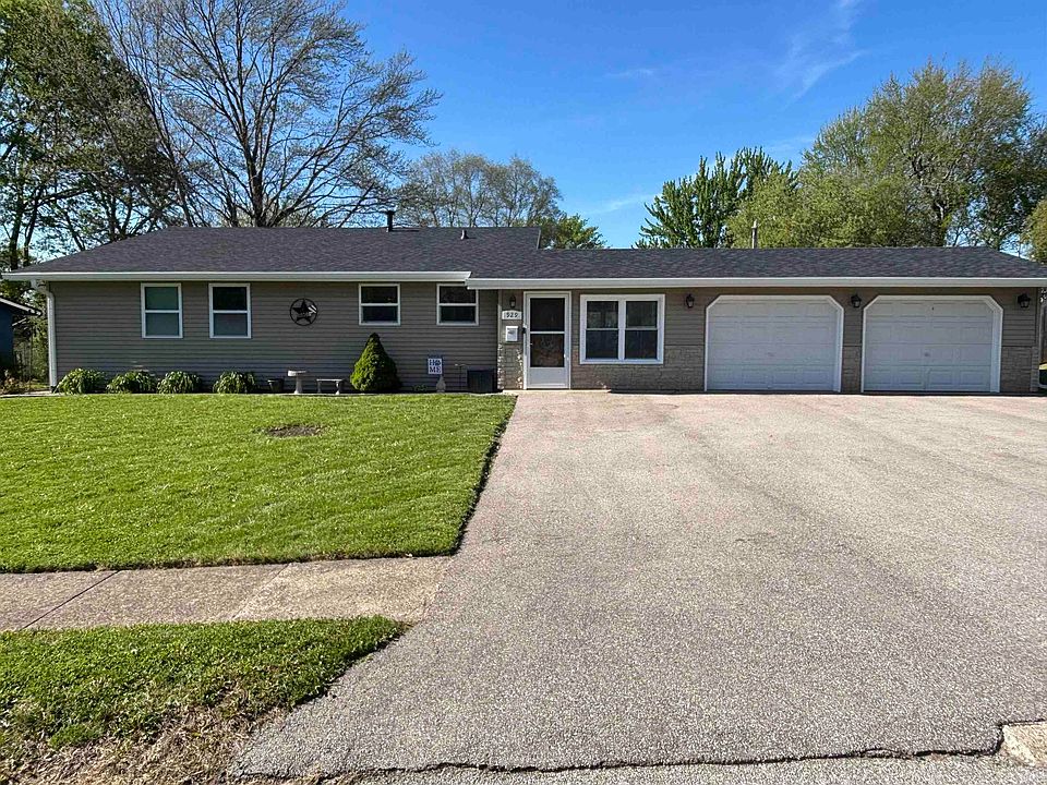 1st image of 929 Rosewood Dr