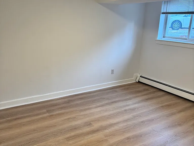 61 Selkirk Rd #1 — Photo 11