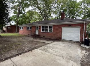 100 Parker Ave, Newport News, VA 23606