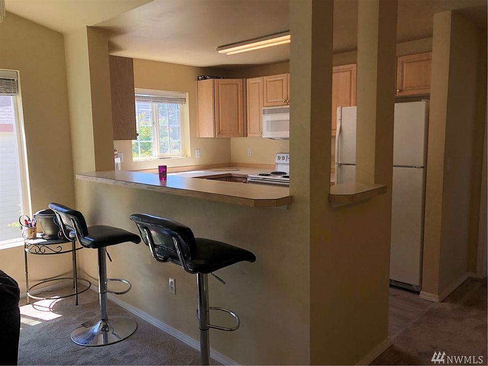 2nd image of 13306 SE 272nd St APT E204