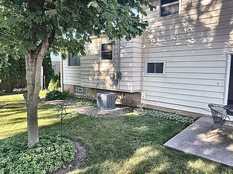 4744 Carsten Ln — Photo 24
