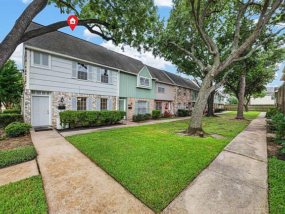 2nd image of 8101 Amelia Rd #401-D