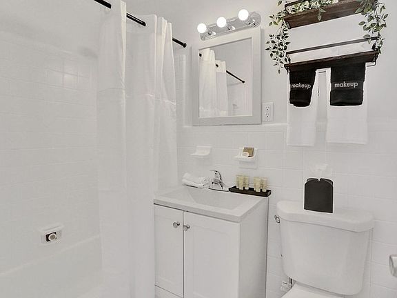 5th image of 820 NE 16th Ave APT 8