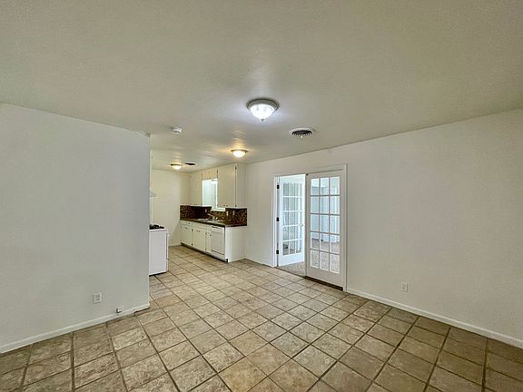 4th image of 1520 Ferndale Dr