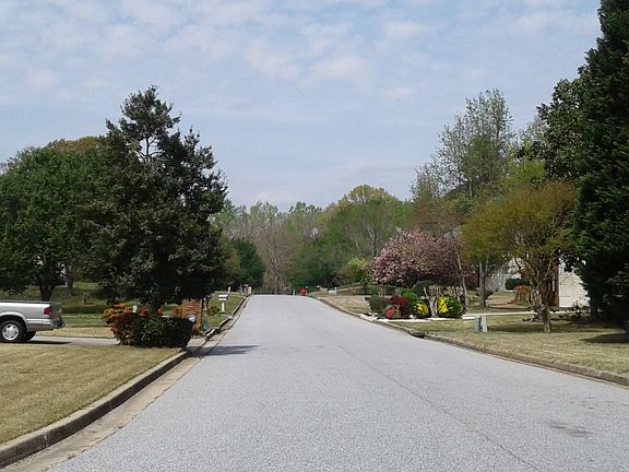 4th image of 8535 Waverly Dr